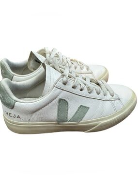 veja campo sneakers sz 6 white Matcha